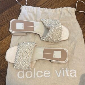 Dolce Vita Cream Textured Sandals NEVER WORN